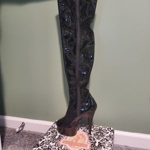 BRAND NEW NEVER WORN 7.5 Bordello Over-The-Knee boots